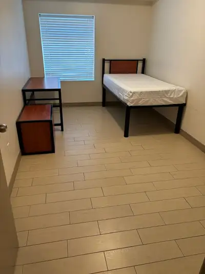 Room Sublet Available for Winter 2026! Rent is negotiable! 203 Lester St, Waterloo, ON N2L 0B5 Avail...