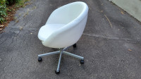 White Ikea Skruvsta chair