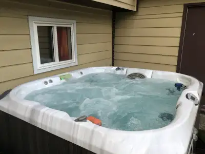 ON-SITE HOT TUB SERVICE & REPAIR / CHEMICAL & PARTS Maintenance, View more