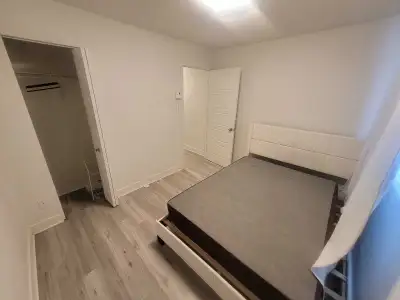 Chambre danas un 4 1/2 disponible à Brossard à partir du Février 2026 non loin du Dixi30