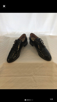 BEVIVO dress shoes. Size 5