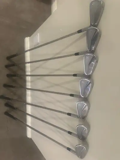Taylor Made P.7MC set like new, View more