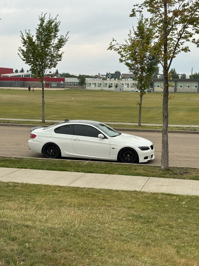 2010 BMW 335i Msport in Cars & Trucks in City of Toronto - Image 4