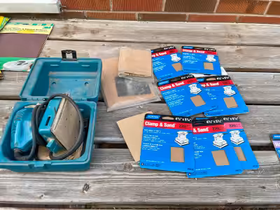 Makita Sander Bundle with Case This is a Makita sander with a case and sanding pads. It is wa used f...