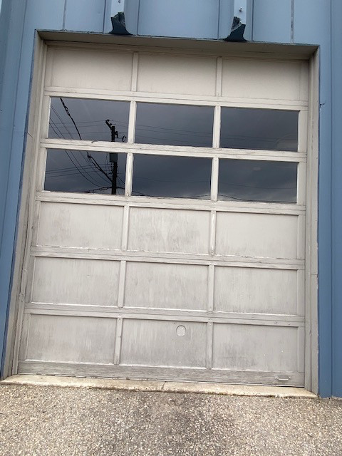2 Overhead Doors for Sale- Vernon in Other Business & Industrial in Vernon - Image 3