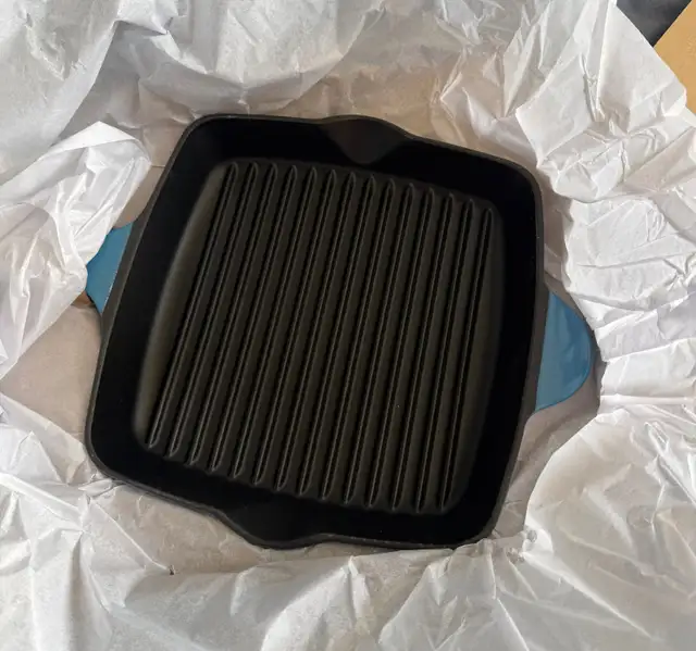 New KUHN RIKON 10.25 Inch Cast Iron Grilling Pan in Kitchen & Dining Wares in Markham / York Region - Image 7