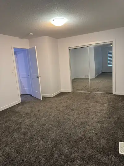 A clean and quiet room is available in a shared house. Rent: $850 per month Damage Deposit: $500 Ava...