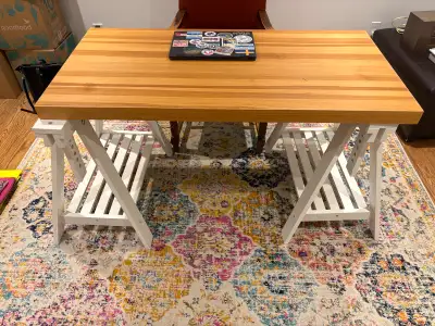 Bureau de travail en bon état