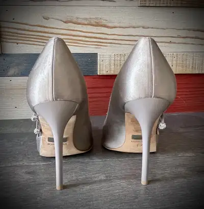   GENUINE Badgley Mischka Heels • Taupe • Sized 8 1/2 M , View more