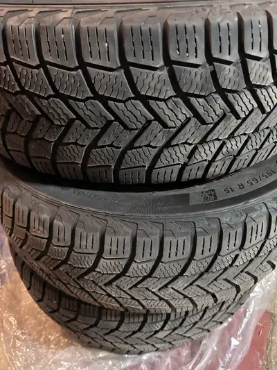 ❄️ For Sale: Michelin X-Ice Snow Winter Tires (195/65/R15) – Set of 4 Condition: Barely used, excell...