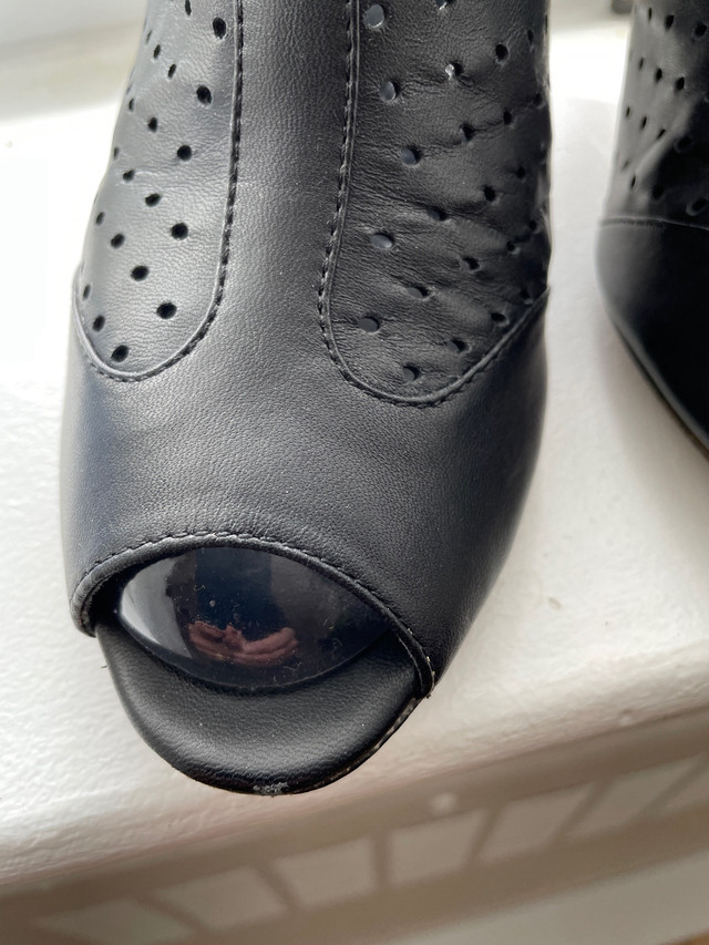 All over leather women shoes dans Femmes - Chaussures  à Ville de Montréal - Image 3