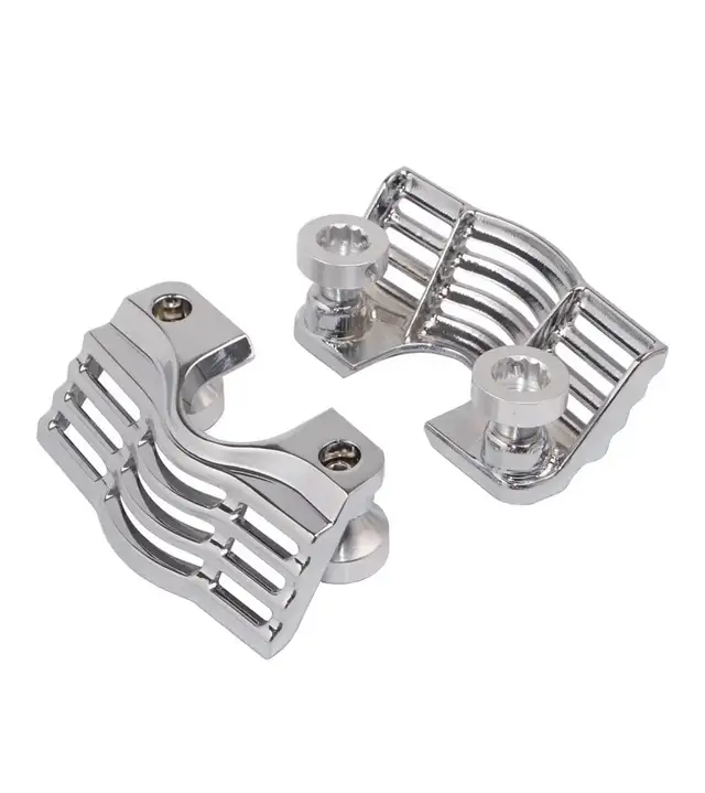 Chrome Finned Slotted Head Bolt Covers in Street, Cruisers & Choppers in Owen Sound - Image 4