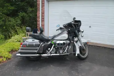84 Harley FLT with 62800 KMS. New stator, brake lines, carb, MVI . Bike gone over last winter and ev...