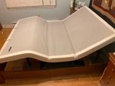 FOR SALE QUEEN SIZE ADJUSTABLE BED, View more