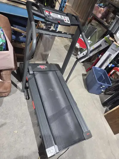 Weslo Cadence 215S Treadmill, View more