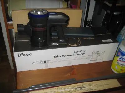 ****** A few items: * Dyson cordless clone by Dibea with all the attachments and almost new battery...