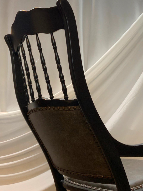 BLACK/GREY LEATHER ROCKING CHAIR in Chairs & Recliners in Dartmouth - Image 2