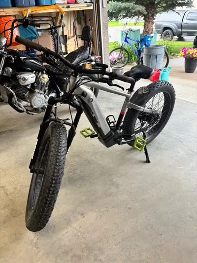 I-GO - Outland OKA - Fat Tire Mountain Bike, View more