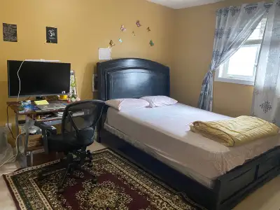 (Female only) Well-Furnished Room for Rent – Upper Mountain A comfortable, medium-sized room is avai...
