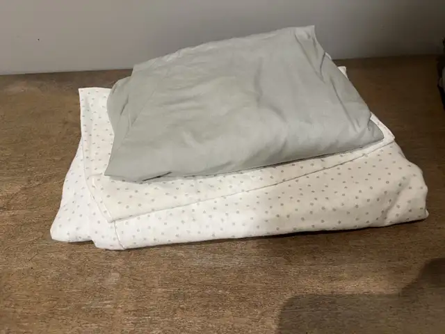 IKEA crib and twin bedding in Cribs in Brantford - Image 3