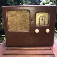 Antique Motorola Working AM Tube Radio