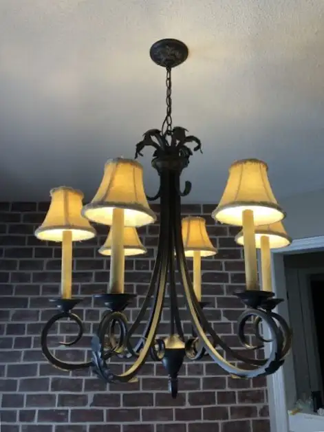*** Excellent condition chandelier ceiling lighting fixture *** in Indoor Lighting & Fans in Cornwall - Image 3