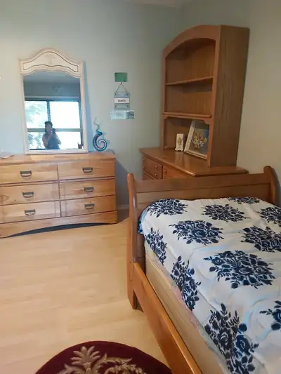 Spacious fully furnished room for rent, bright and sunny, joint kitchen (no strong spices, light coo...