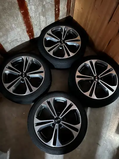 Factory Kia wheels from a 2014 Kia Forte EX. Wheels have some minor curb rash, no bends, no cracks....