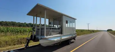 PRIVATE SALE! CALLS ONLY PLEASE-519-861-5555 PROFESSIONALY WINTERIZED WITH A LARGE BUILTIN FUEL TANK...