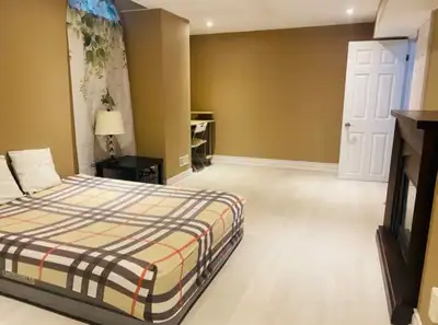 Best convenience area, good privacy and cozy life area Beautifully Renovated Living Space. Very Conv...