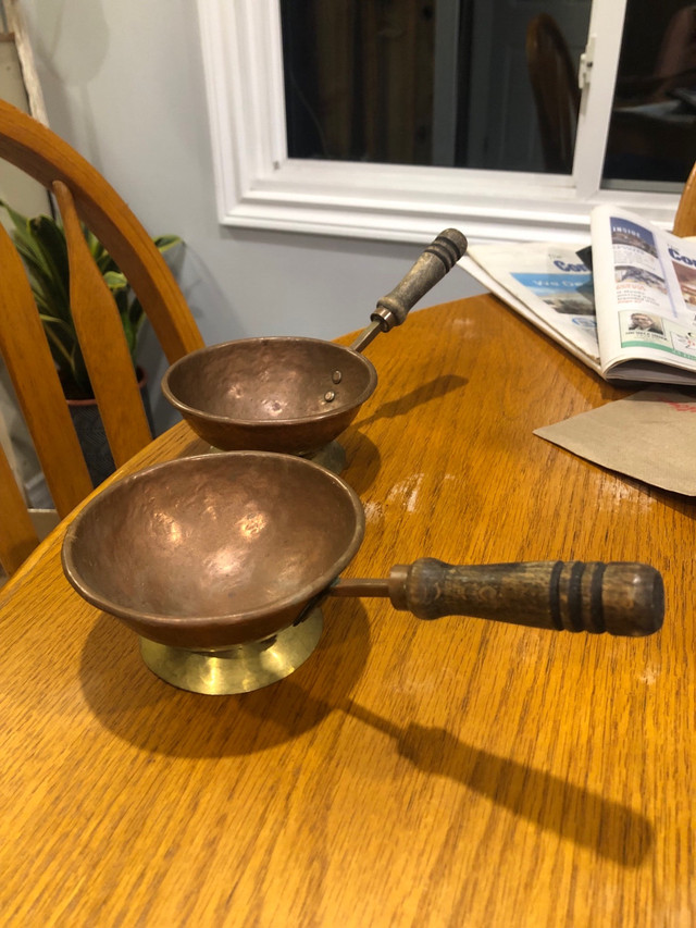 Antique/Vintage Brass/Copper Server in Arts & Collectibles in Calgary