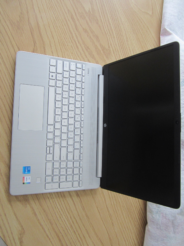 H P Laptop ( 15 - dy 2027 - ca ) in Laptop Accessories in Markham / York Region
