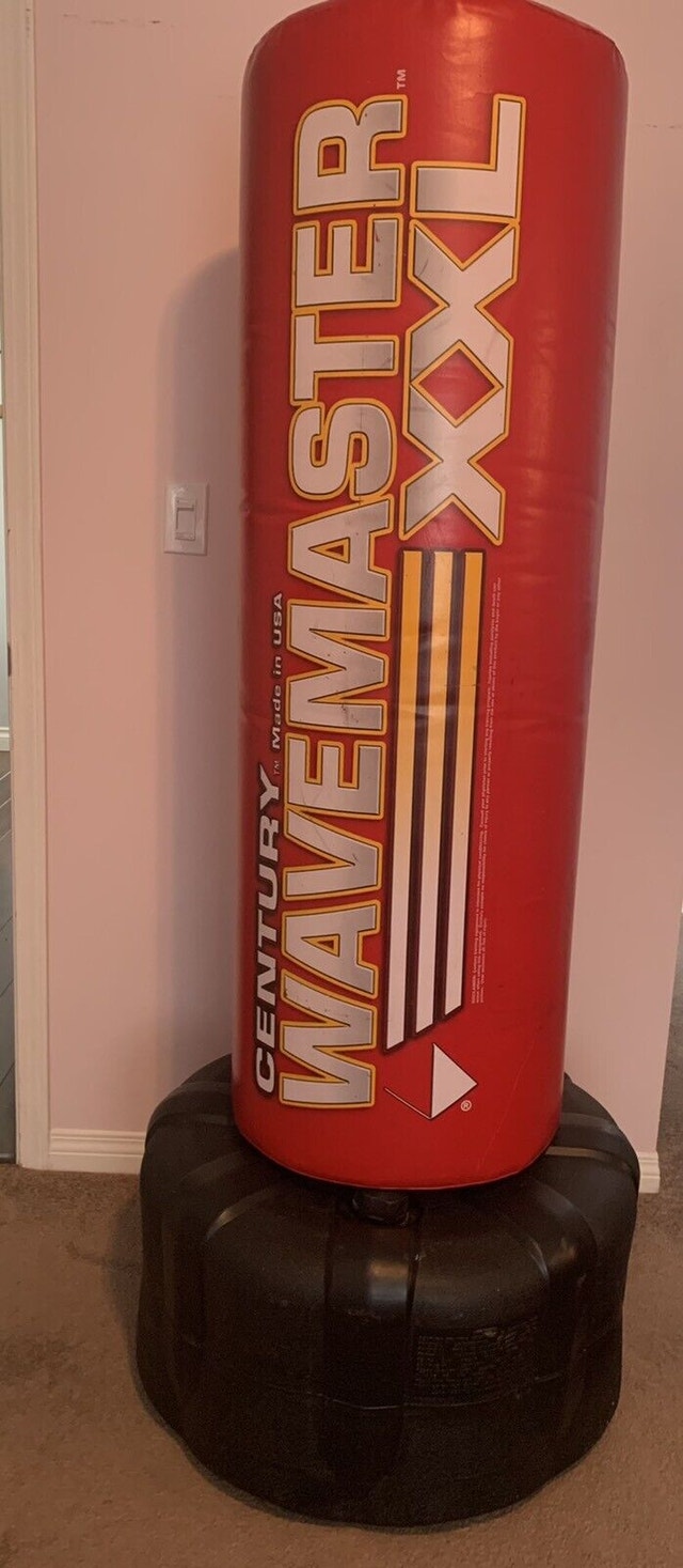 Punching bag xxl Century Wave Master kickboxing free standing