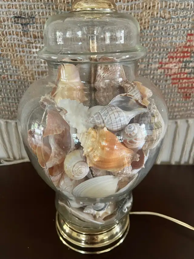 Vintage  lamp in Indoor Lighting & Fans in Windsor Region - Image 6