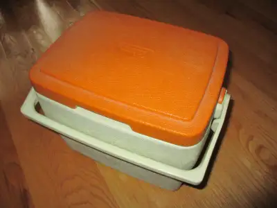 Coleman Cooler (rough inside dimensions 7.5 x 6.5 x 9 inches), View more