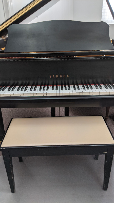 Yamaha Baby Grand Piano model G2 (5' 7") in Pianos & Keyboards in City of Halifax
