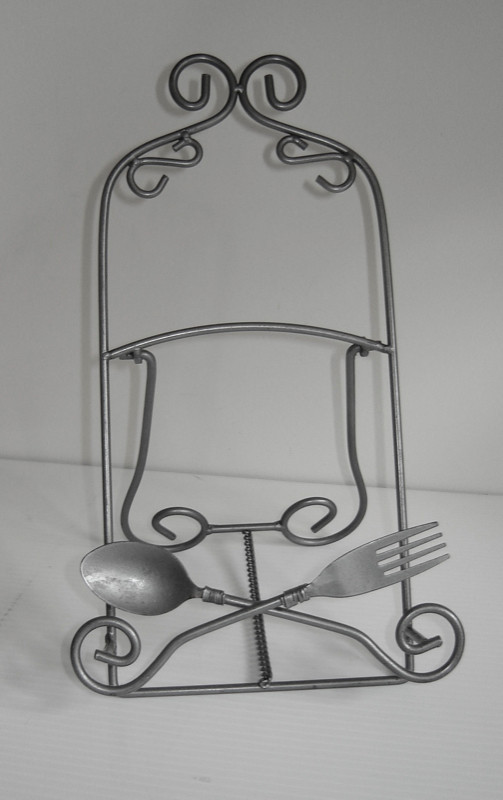 Metal Book Stand, Cookbook Holder KItchen Recipe Easel in Kitchen & Dining Wares in City of Toronto - Image 4