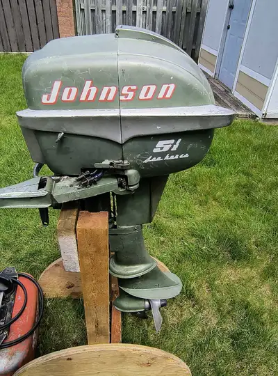 1954 Johnson CD -11, 5.5 HP, two stroke, short shaft motor. Carb cleaned & rebuilt, newer coils poin...
