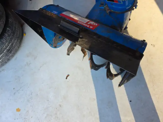 Yamaha YS624 Snow Blower Front Bla k Extension Bank Cutter Scoop in Outdoor Tools & Storage in Windsor Region - Image 11