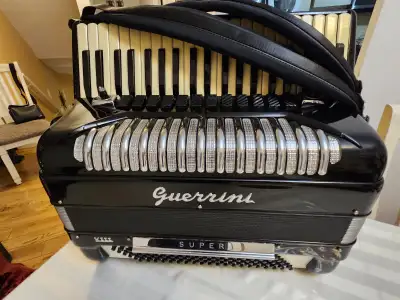 GUERRINI  Professional Super VIII Accordion, View more