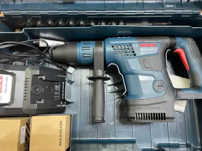 Bosch Rotary Hammer GBH18V-36C Kit With Case, View more