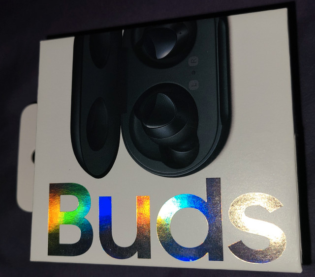 Samsung Galaxy buds headphones in General Electronics in City of Toronto