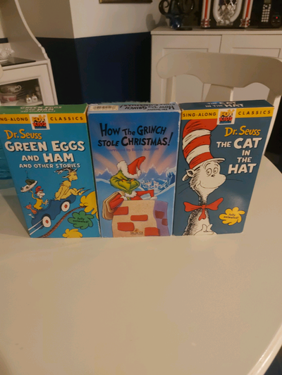 Dr Seuss vhs tapes 10$each