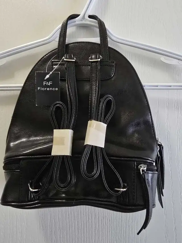 NEW woman lady backpack summer bag purse black in Women's - Bags & Wallets in Markham / York Region - Image 3