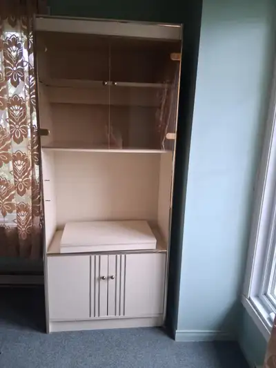 Lot de 2 meubles de rangement.