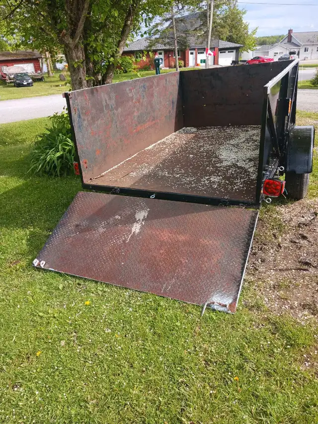 5 x 8 all metal trailer in Cargo & Utility Trailers in Peterborough - Image 6