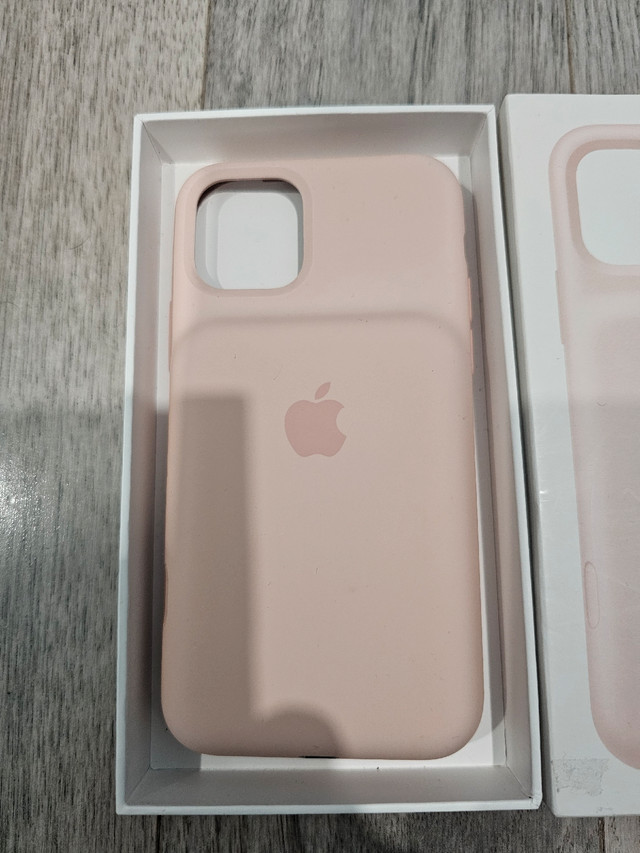 [Used] iPhone 11 Pro Smart Battery Case - PINK SAND in Cell Phone Accessories in City of Toronto - Image 2