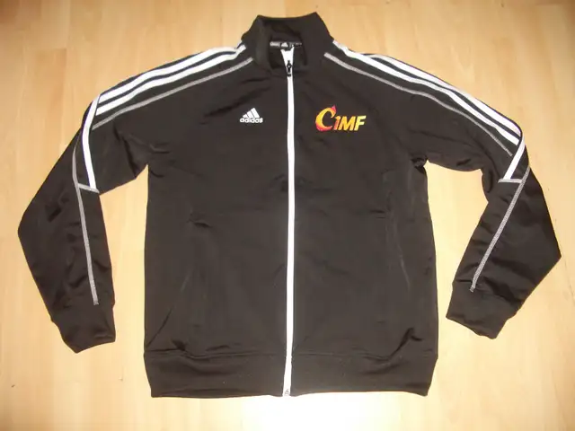 sport jacket ADIDAS full zipper size S men in Men's in City of Montréal - Image 6