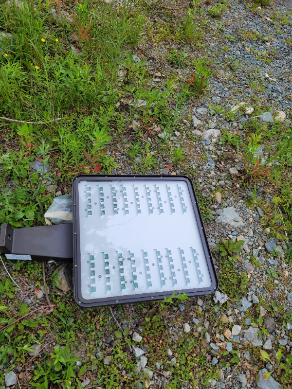 LED parking lot light in Electrical in Cole Harbour - Image 3