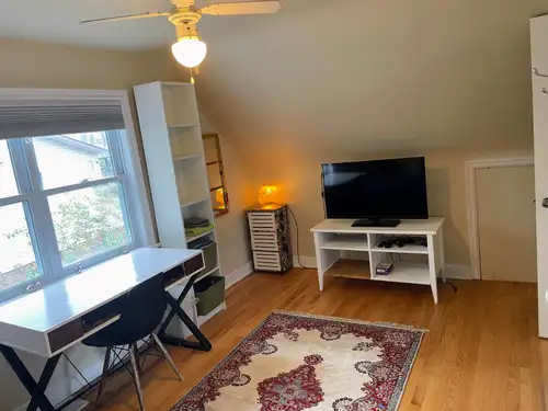 Starting October. Females only: student or professional. Clean and safe environment. Second floor. O...